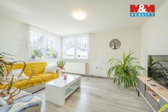We offer for sale a spacious family house in a quiet part of the village