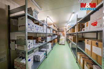 Samostatný komerční areál nabízí ideální zázemí pro firmu hl