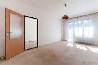 I am offering for sale a cooperative apartment of 3+1 layout with balcony
