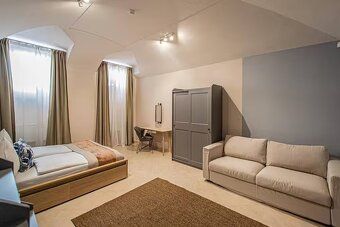 We offer for sale a fully equipped and established profitable accommodation unit