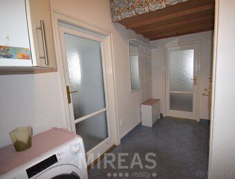 Nabízíme Vám k pronájmu byt 2+1 o ploše 55 m2 v ulici Pod Dr
