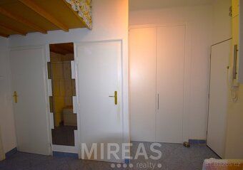 Nabízíme Vám k pronájmu byt 2+1 o ploše 55 m2 v ulici Pod Dr