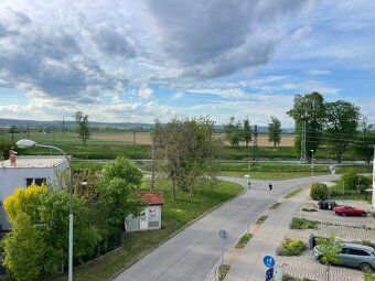 Moderní, klimatizovaný byt 2+kk s lodžií v top lokalitě Uher