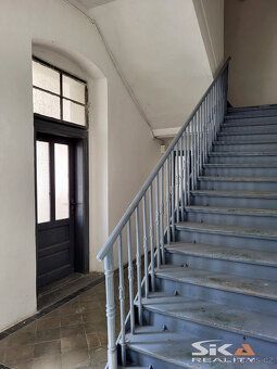 We offer exclusive sale of family house located in wider historical center of town Louny near…