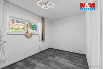 Looking for a spacious house in nature yet close to Prague?