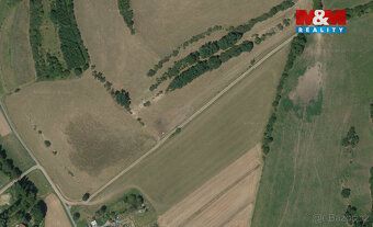 We offer for sale a field of 3,913 m² in cadastral area Jabloňany, Blansko