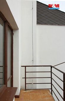Nabízíme Vám pronájem bytu 1+1 v centru Jaroměře na náměstí 