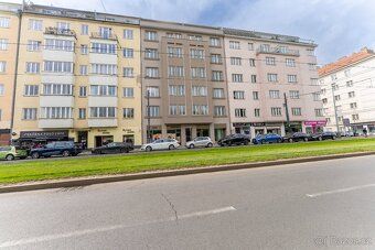 Luxury 3+kk in Vinohrady: Newly built apartment in historical house