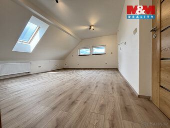 We offer for sale a detached family house in a quiet part of the village