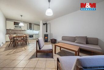 Exclusively offering for sale a spacious property with useful area of 312 m² in Mnichovice…