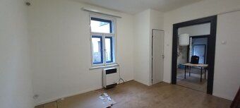 Apartment on the first floor of a family house with separate entrance.