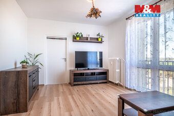 Nabízíme k prodeji světlý byt 3+1 o užitné ploše 62 m². Byt 