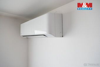 Exkluzivní nabídka slunného bytu o dispozici 2+kk a podlahov