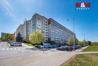 Exkluzivní nabídka slunného bytu o dispozici 2+kk a podlahov