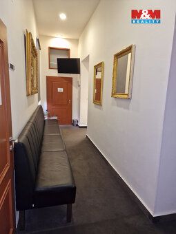 We offer furnished dental clinic for rent in the center of Brno.