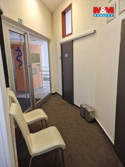 We offer furnished dental clinic for rent in the center of Brno.