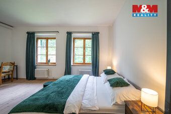 For sale three-story brick guesthouse with restaurant in quiet part of Mukařov (district Mladá Boleslav)
