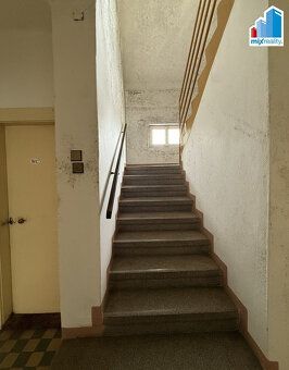 Nabízím k prodeji dvoupodlažní, celkově podsklepený rodinný 