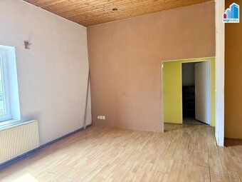 I am offering for sale commercial property in the center of Heřmanov village