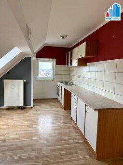 I am offering for sale commercial property in the center of Heřmanov village