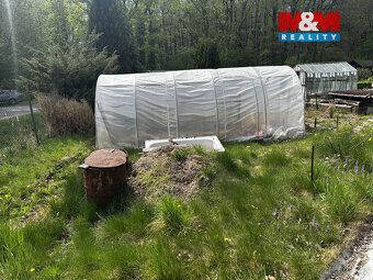 We offer for sale a garden plot of 220 m² in an allotment area on Krasnopole Street in Ostrava.