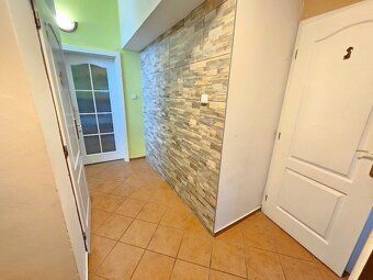 Ref # 20323 We offer for sale a spacious brick family house with