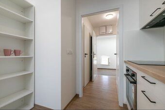Ref #20327 We offer you a spacious and modern maisonette apartment