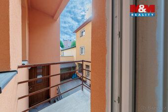Nabízíme k pronájmu slunný byt o dispozici 2+1 s balkónem o 