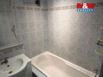 Nabízíme podnájem prostorného družstevního bytu 3+1 o užitné