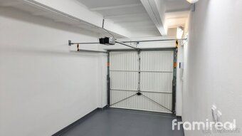 Ref No. 02036 Hello, We offer for sale a masonry garage in personal property on Langrova street 1186/1C.