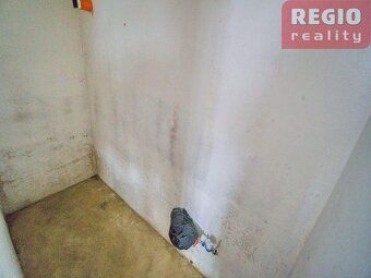 We offer a stone, basement cottage with an entry number of approximately 48 m² usable area…