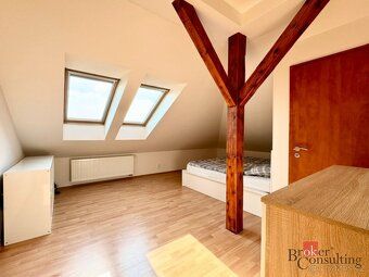Útulný byt 2+kk 72m2 s vlastním parkovacím stánímNabízím k p