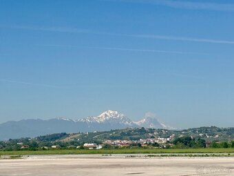 Get set for beautiful summer mode Italy and enjoy your vacation staying with Czechs.