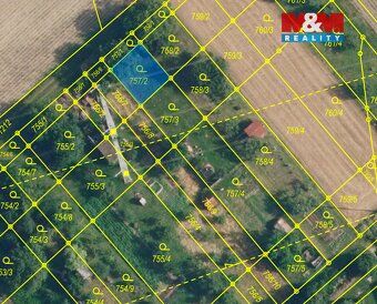 Výhradně nabízíme k prodeji krásnou zahradu o rozloze 809 m²