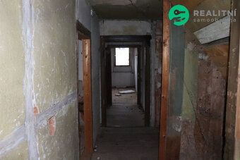 We offer for sale a house with a built-up area of 598 m², located in Chomutov