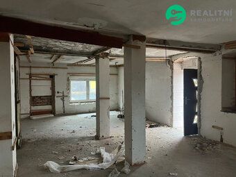 We offer for sale a house with a built-up area of 598 m², located in Chomutov