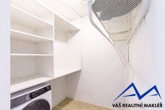 I am offering for sale a completely renovated apartment of layout
