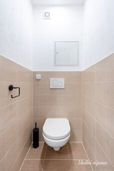 Nabízíme k dlouhodobému podnájmu světlý byt 3+1 o ploše 80 m