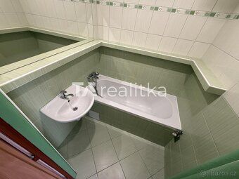 Nabízíme k pronájmu byt o dispozici 2+1 na ulici Lesní 817 v