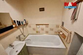 For sale apartment 2+1 with usable area of 50 m² in a prefab panel building on the 3rd floor…