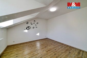 We offer for rent newly renovated 1 bedroom apartment in a brick house on National Street in Františkovy Lázně.