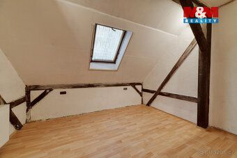 We offer for sale a spacious 2+1 apartment converted to a layout of 4+kk, with usable area of…