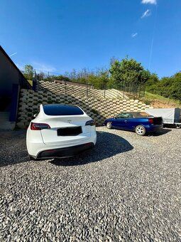 Modern Design House with Large Plot of Land 1,600 m², Three Terraces and Possibility for…