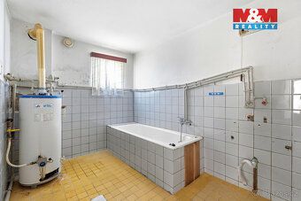 We offer for sale a two-generation family house in a quiet part of Nová Pec