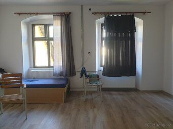 We offer for sale a terraced house in the center of Zlaté Hory town, on the ground floor there…