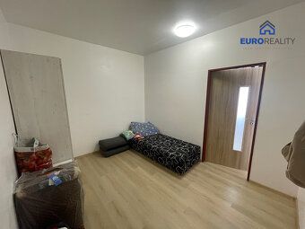 Nabízíme k pronájmu zrekonstruovaný byt 3+1 na sídlišti v Pl