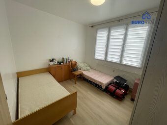 Nabízíme k pronájmu zrekonstruovaný byt 3+1 na sídlišti v Pl