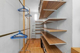 Looking for spacious family housing in a quiet part of Prague close to nature?