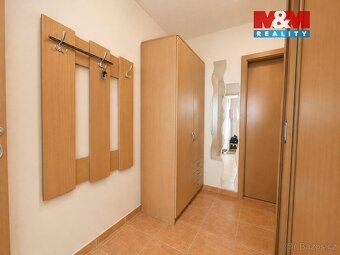 Nabízíme k prodeji světlý a prakticky řešený byt o dispozici