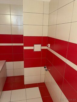 For sale apartment on the third floor of a brick house.